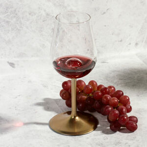 Prevzdušňovací pohár na víno