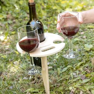 Vonkajší skladací stolík na víno